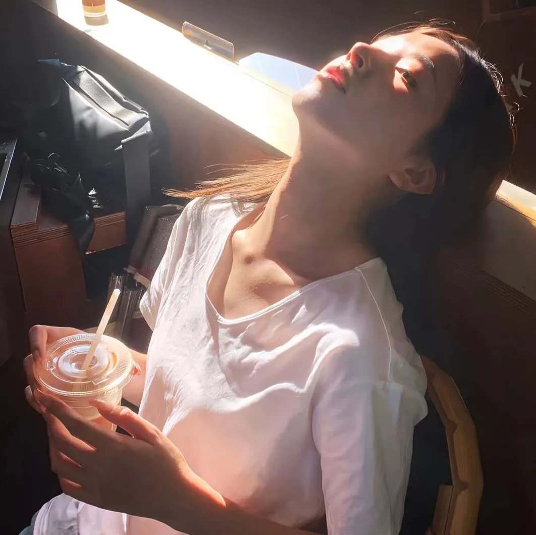 眼里余光都是你 海报